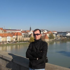 Ефтим Здравевски – Асистент на „Факултет за информатички науки и компјутерско инженерство“ (ФИНКИ)