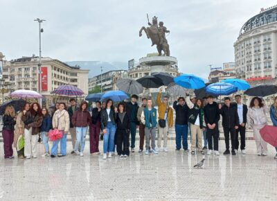 Учениците-учесници во проектот „BRAVE“ во посета на главниот град, Скопје